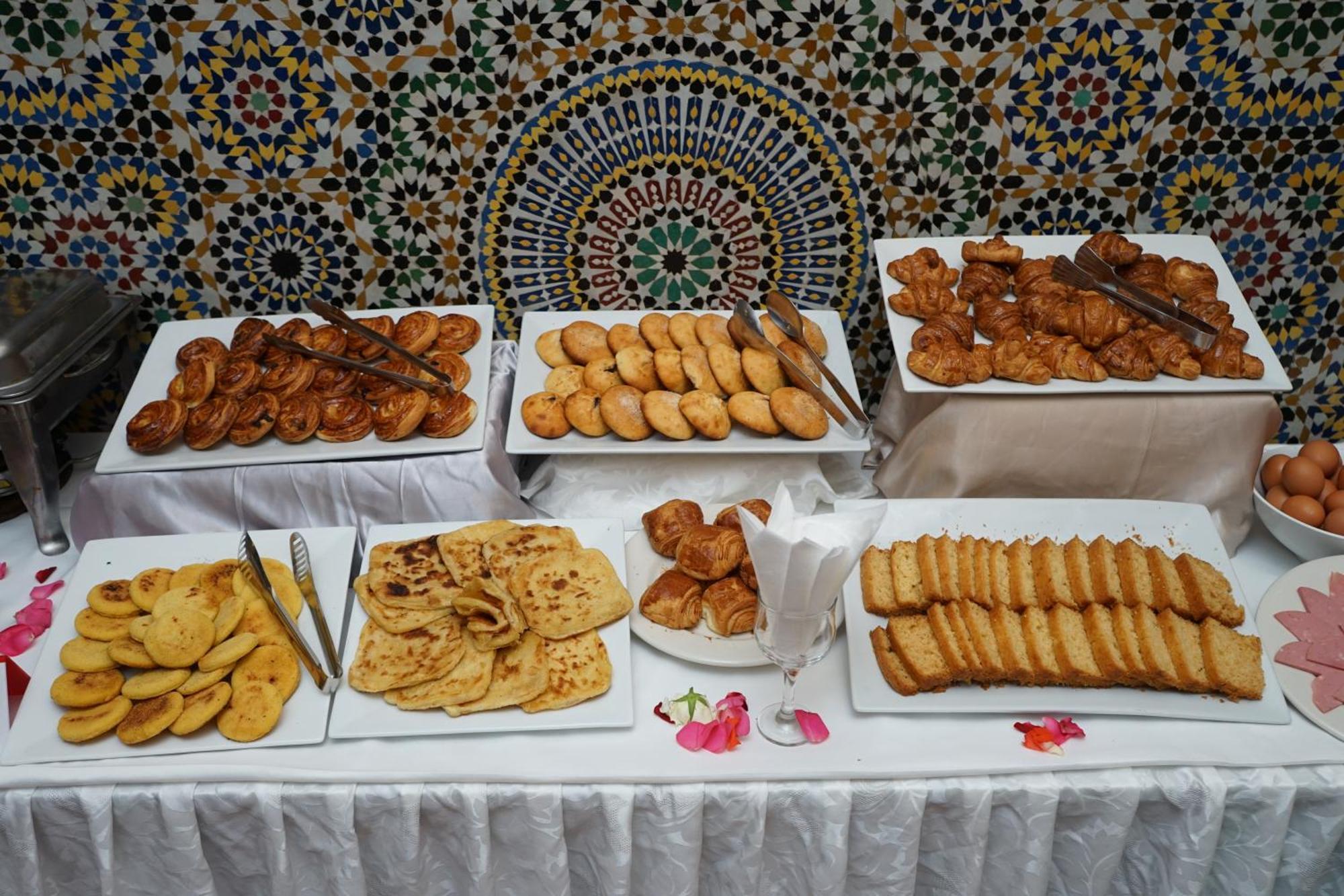 Hotel Nouzha Fes Exterior photo